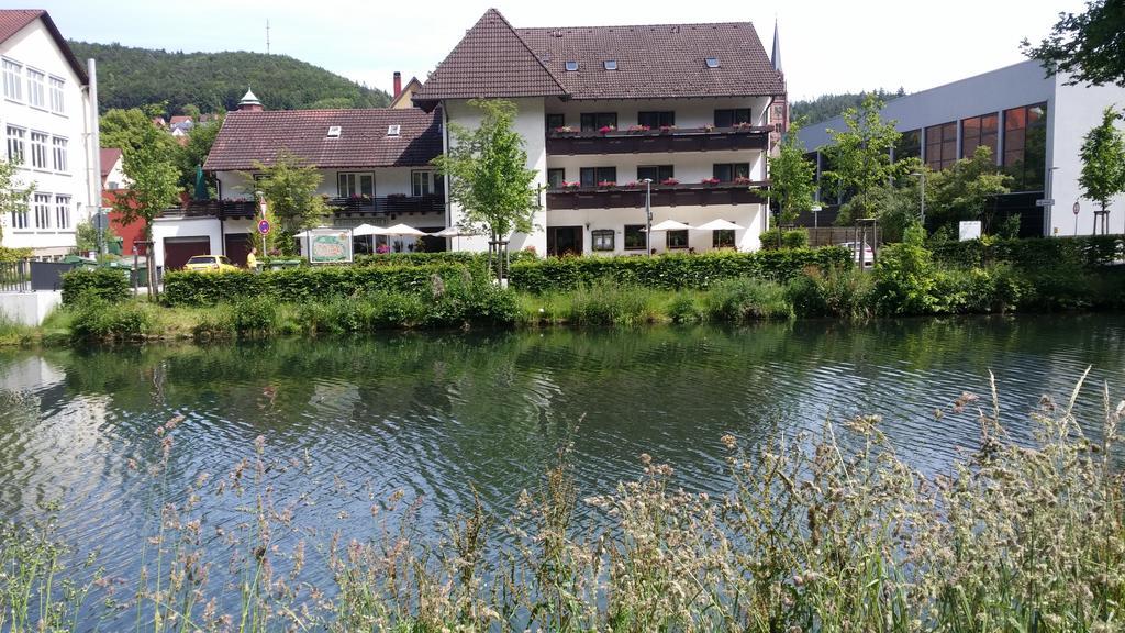 Schiff Hotel